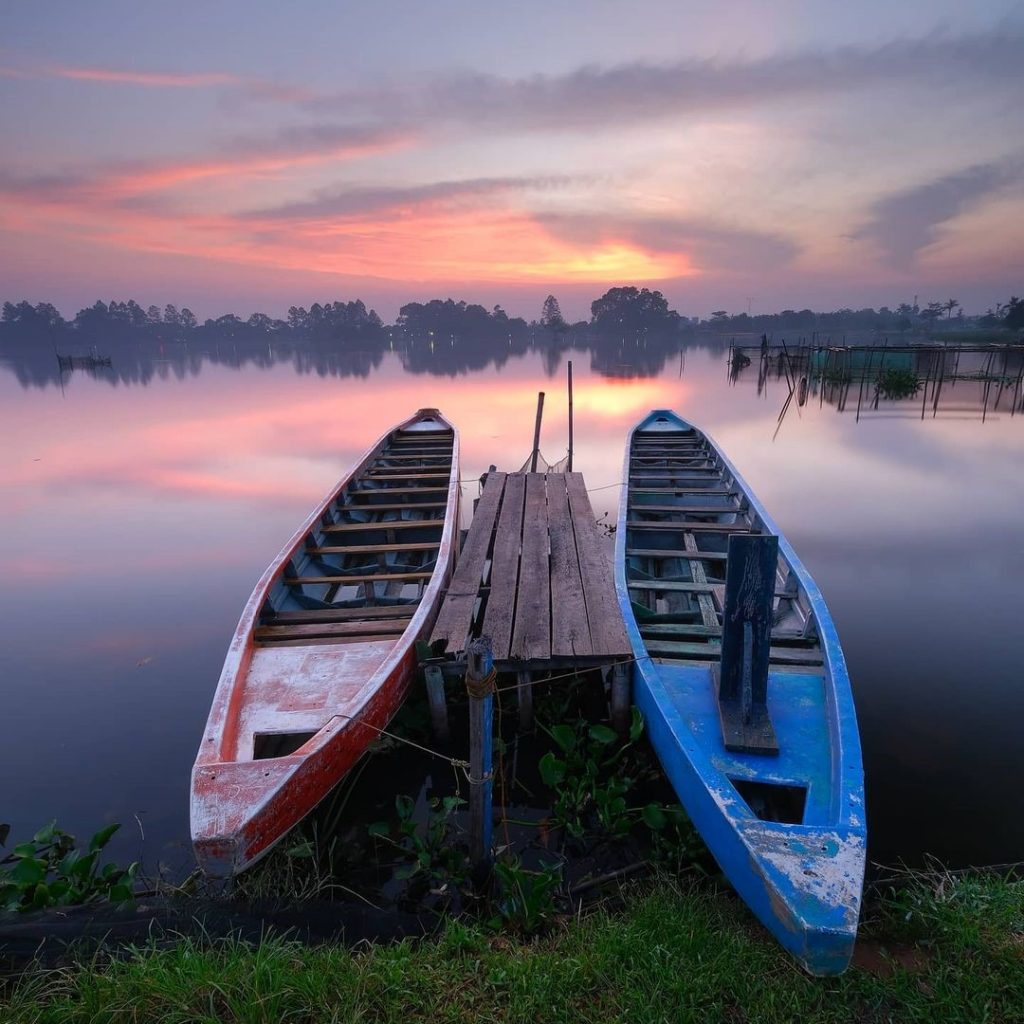 5 Wisata Danau untuk Menikmati Keindahan Senja di Tangerang 2 1